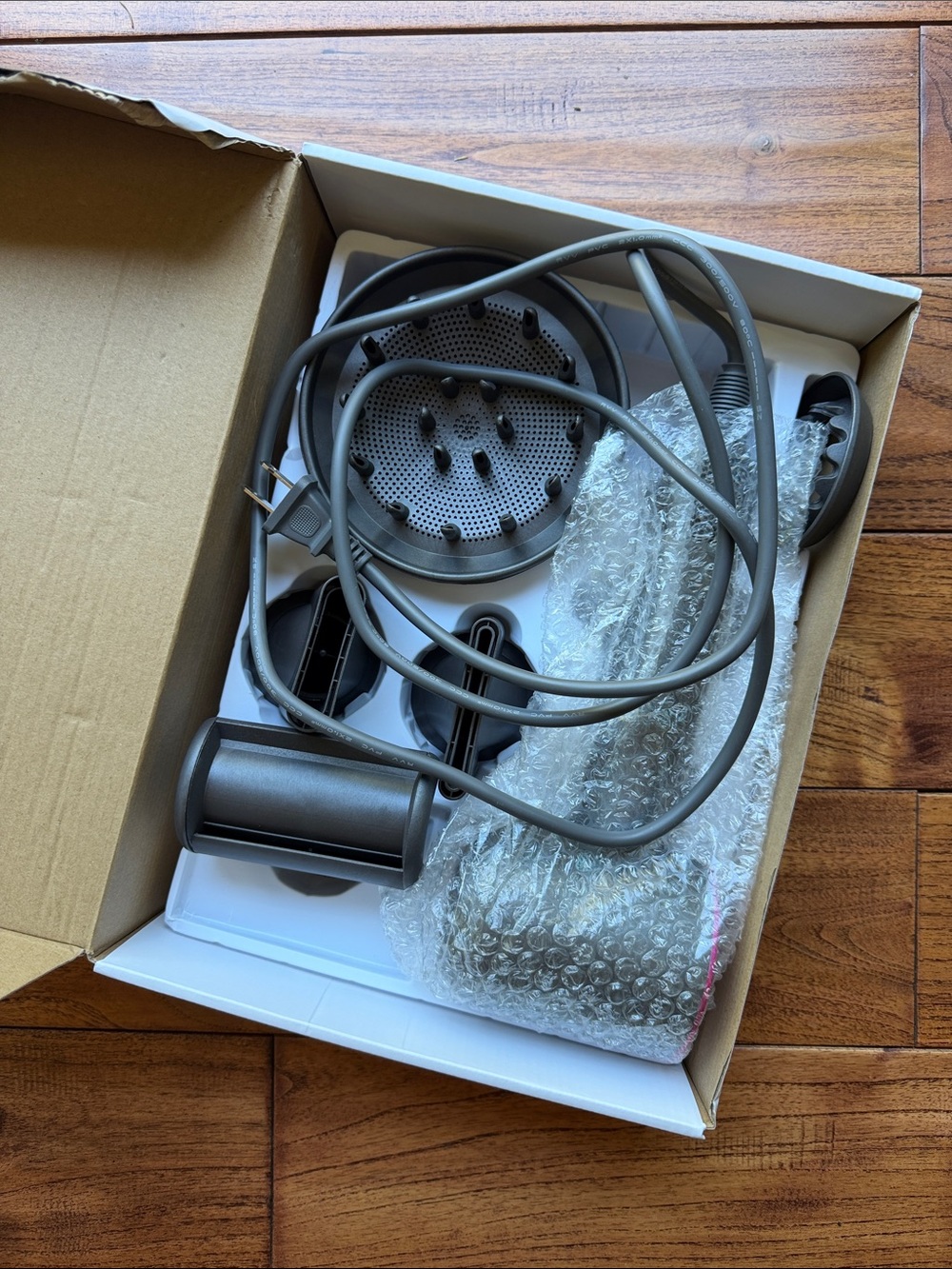 NWOT Hair Dryer – Fast Drying, Salon Results, Minimal Heat Damage - Picture 9 of 9
